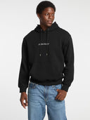 29109603_pe-2025-guess-jeans-m5rq38-kcpr1-embro-swt-hdjblk-black.jpg
