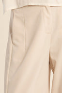 3017932_pe-2026-molly-bracken-ts147aepcream_2_p.jpg
