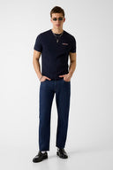 44975308_ai-2026-guess-jeans-g16-straight-m6ra1b-d002gdark-blue-rinse-wash_3_p.jpg