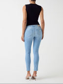 502119_ai-2026-guess-w6yaj2-d1581tmlt_1_p.jpg