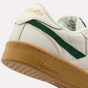 5218685_pe-2026-reebok-ltd-100244951r-club-c-revenge-vintagechalkdark-greengum_5_p.jpg