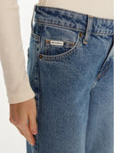 670832_ai-2024-guess-jeans-w4ba0y-d5cc4gjus_2_p.jpg