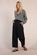 7838925_pe-2026-molly-bracken-ts147bepblack_1_p.jpg