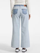 9075001_ai-2025-guess-jeans-w5ya0y-d5m56gjps_1_p.jpg
