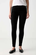 9418868_ai-2026-guess-w6yaj2-d1585tmba.jpg
