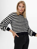 9963811_replace-only-15235973-piumoblackw-egret-stripes_1_p.jpg
