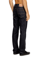 jeans-uomo-diesel-2023-d-finitive-0dbej-01_202602041111543830.png